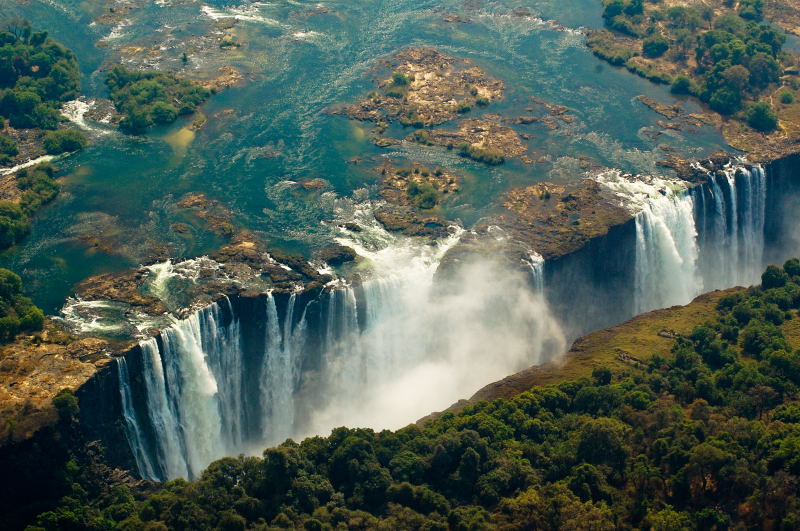 Victoria Falls by jovenol