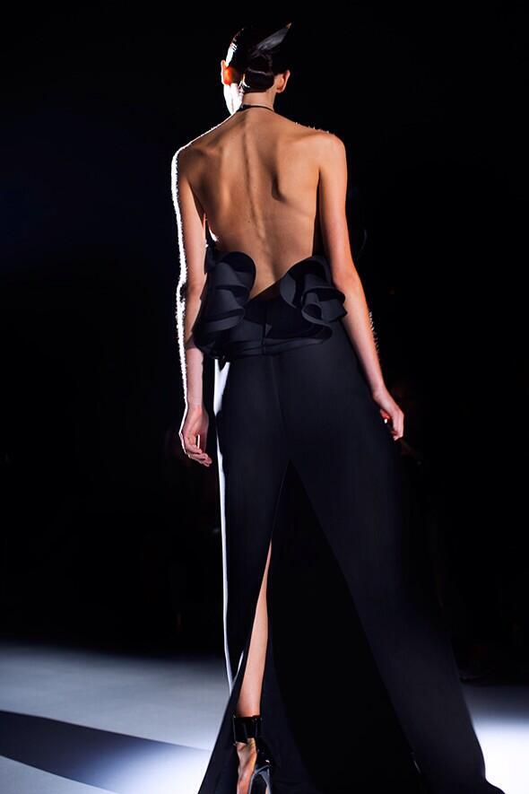 An Ode to Backless Dresses - Scoop Empire
