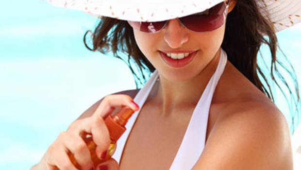 header_image_All-you-need-to-know-aboout-tanning-creams-fustany-beauty-skincare-main-image