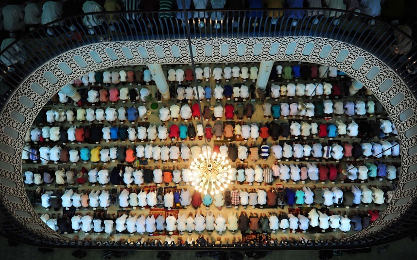 28 Incredible Photos of Muslims Celebrating Eid Around the 