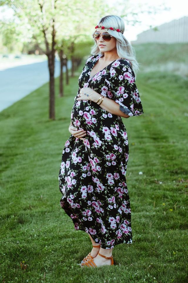 Maternity Street Style Looks to Inspire Your Summer Outfits - Scoop Empire