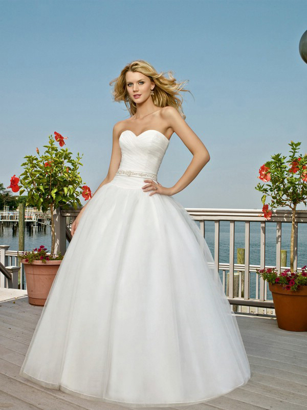 Sweetheart Neckline Ball Gown Wedding Dress Ball Gown Sweetheart Neckline Organza Ruffle 