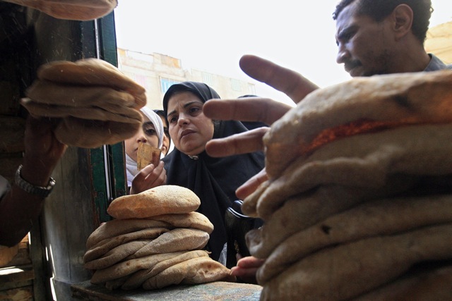 EGYPT-ECONOMY-POLITICS