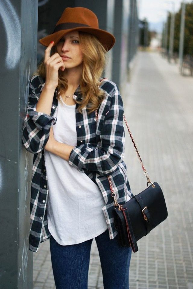 large_101_Different_Ways_to_Wear_a_White_T-shirt-17