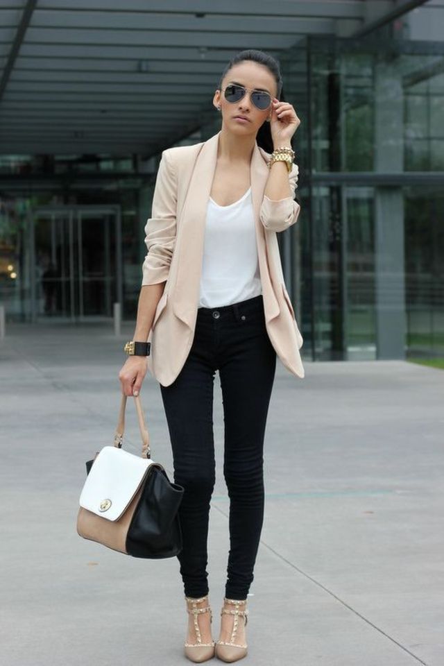 large_101_Different_Ways_to_Wear_a_White_T-shirt-18