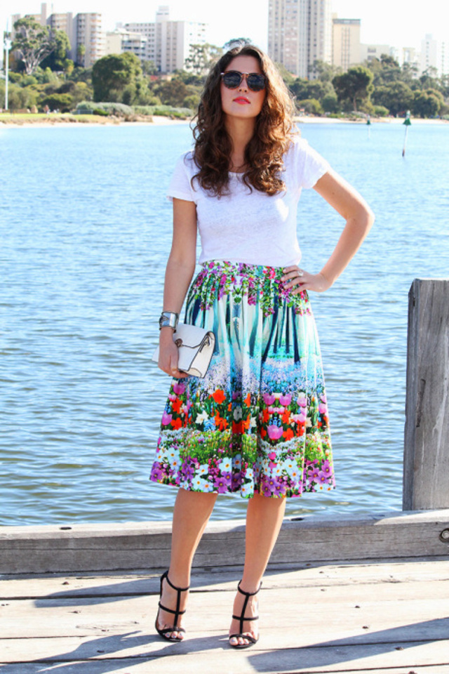large_101_Different_Ways_to_Wear_a_White_T-shirt-6
