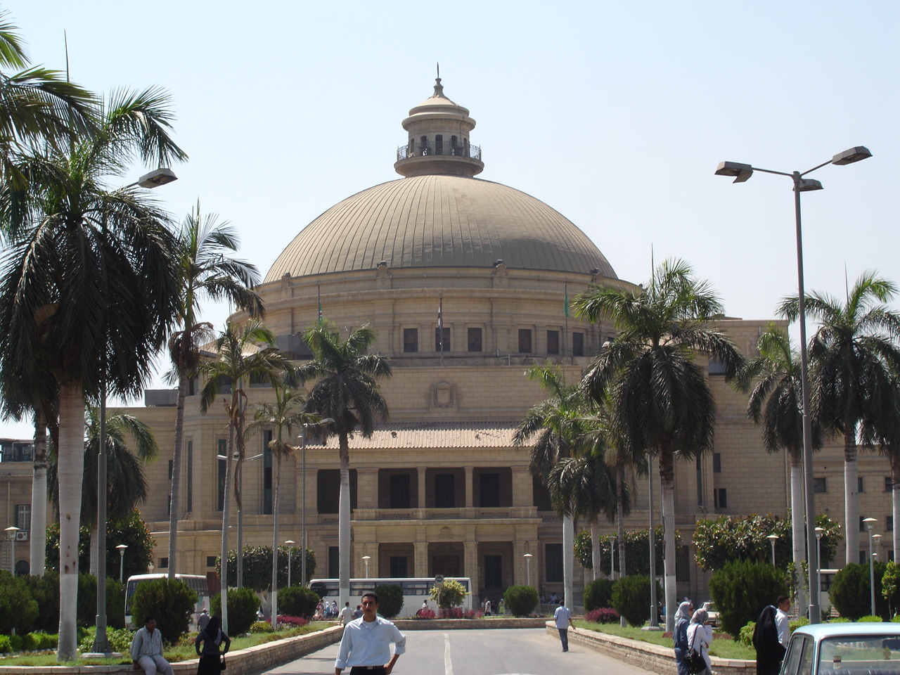 جامعة-القاهرة