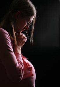 depressed-pregnant-women