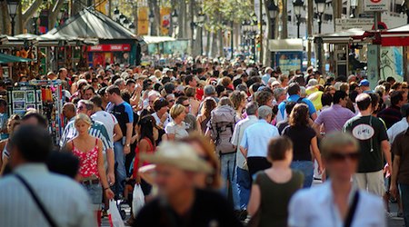 La-Rambla-Barcelona-crowds