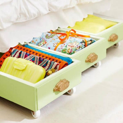 Old-drawers-on-rollers-for-under-bed-storage