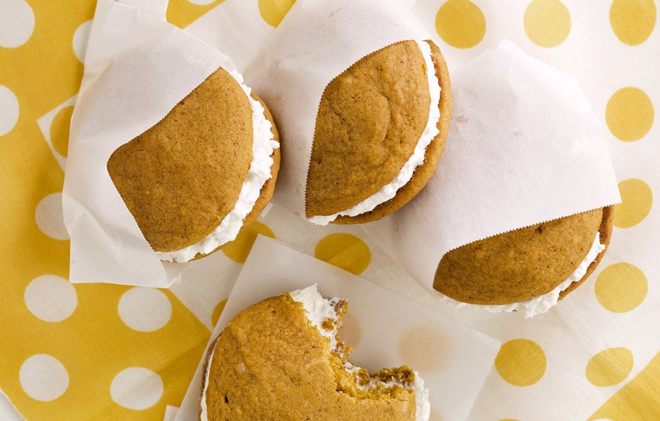 pumpkin-whoopie-pies-940x600