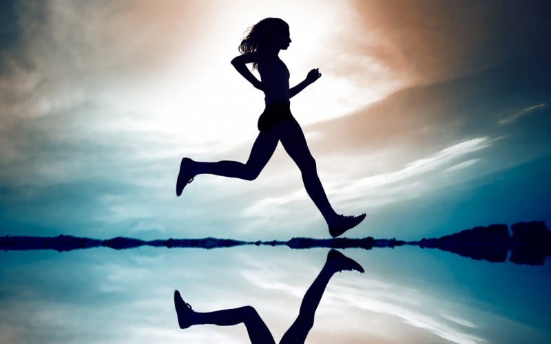 ws_Girl_Running_1680x1050