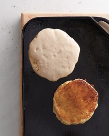 pancakes-136-mld110766_vert