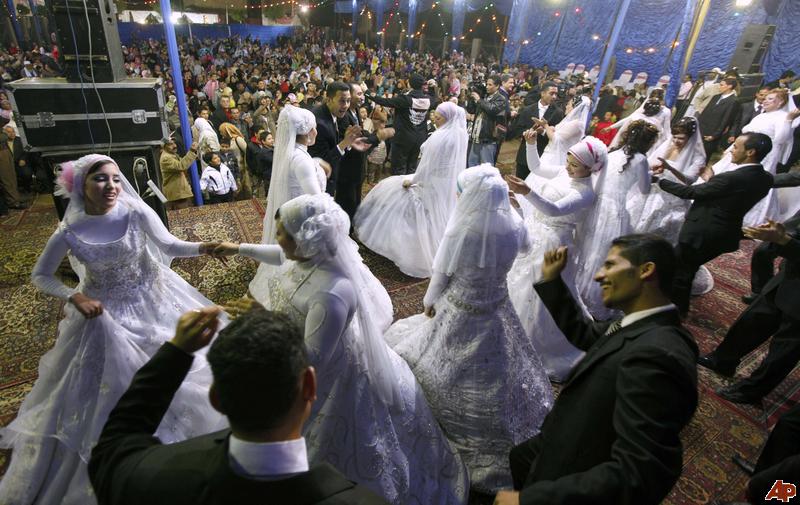 mideast-egypt-mass-wedding-2009-12-15-16-10-5