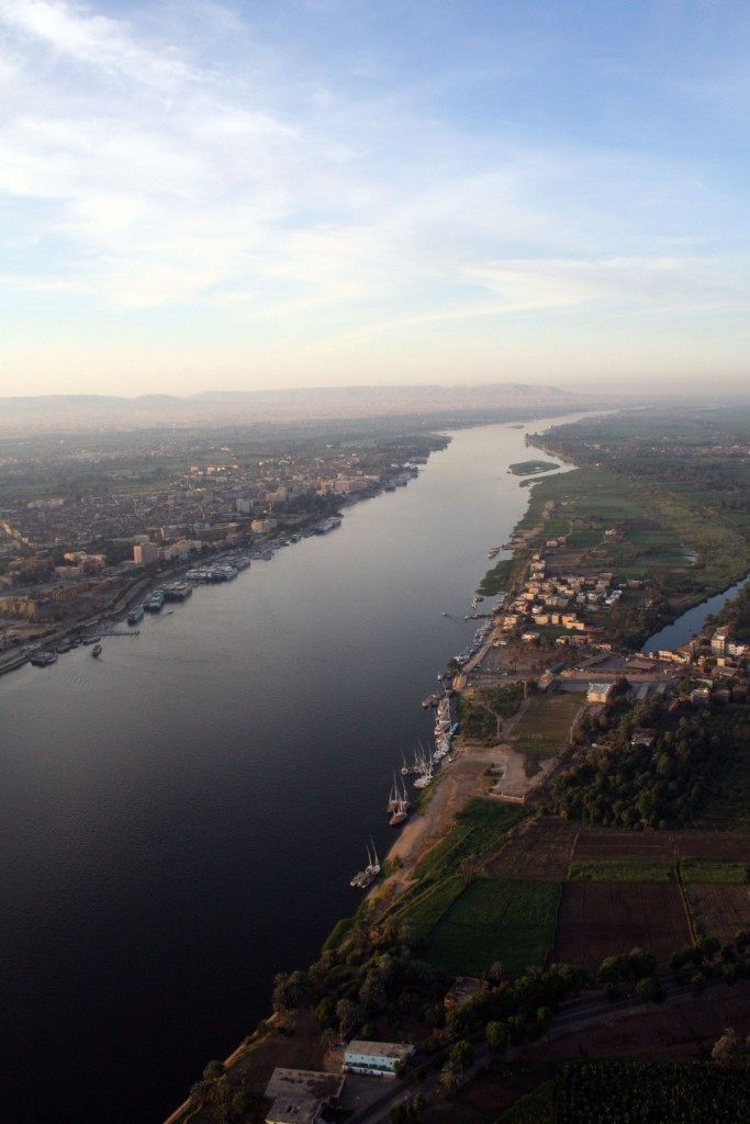 the-river-nile-aerial-view-from-the-air-rwanda-1600x2400