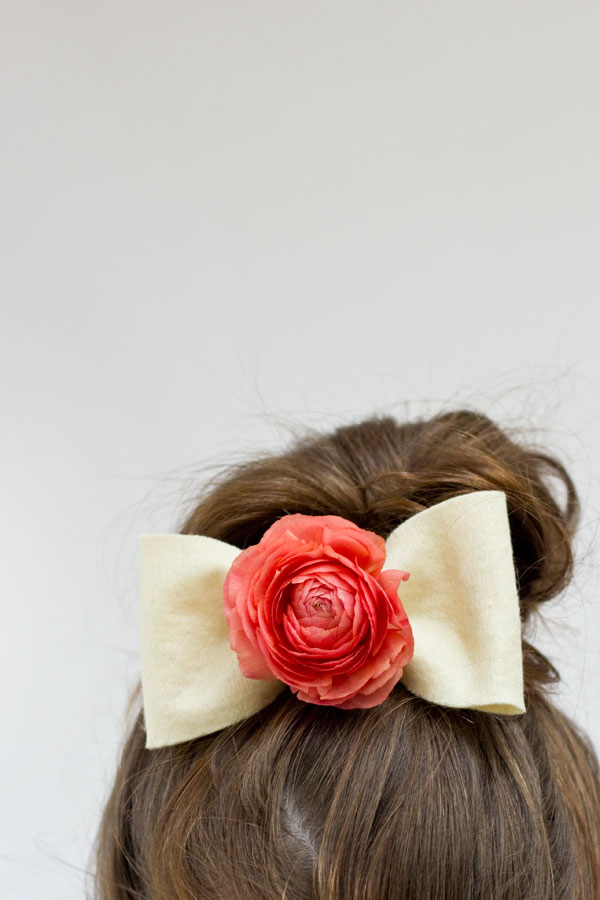 DIY-Fresh-Flower-Hair-Bows