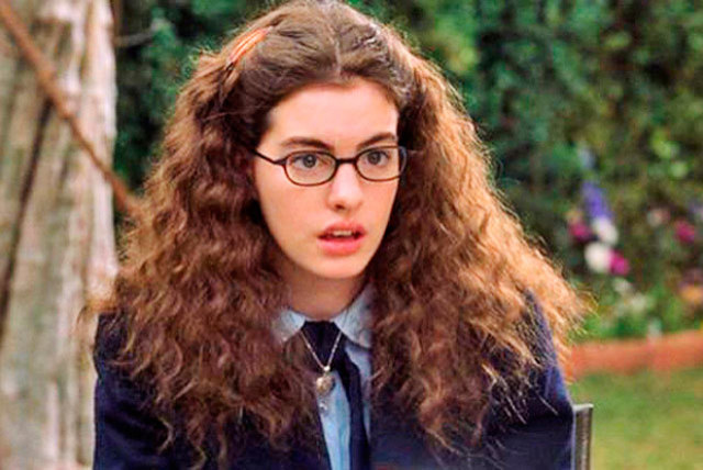53d5911806635_-_anne-hathaway-princess-diaries