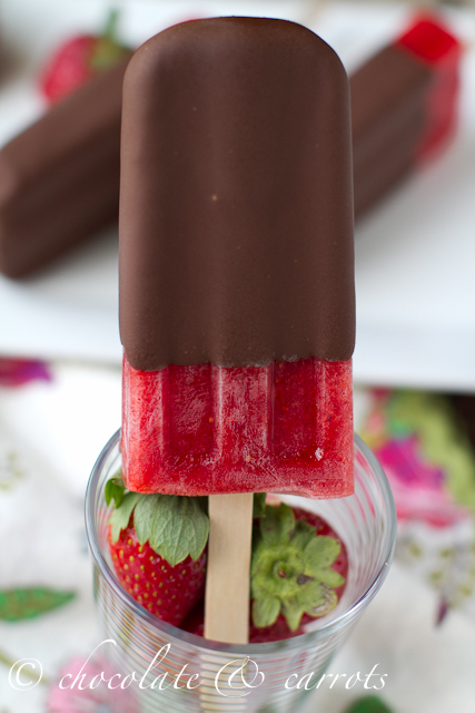 Chocolate-Covered-Strawberry-Popsicles-3980