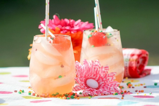 Summer-Drink-Strawberry-Lemonade-4
