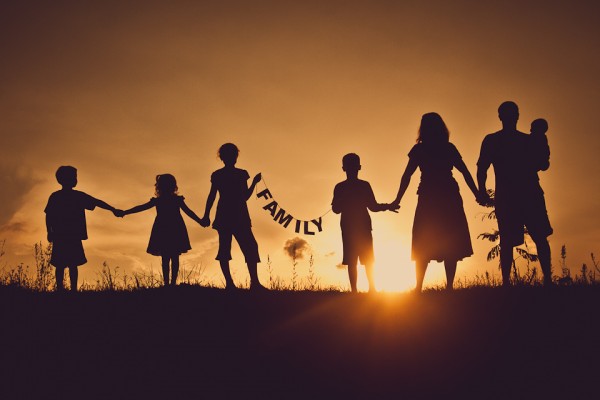 family-silhouette-600x400
