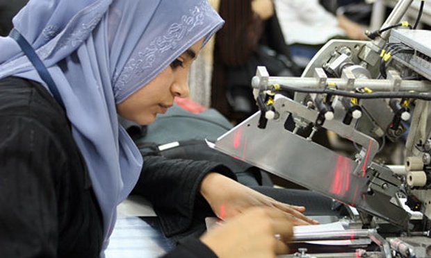 MDG-Egypt--A-seamstress-c-008