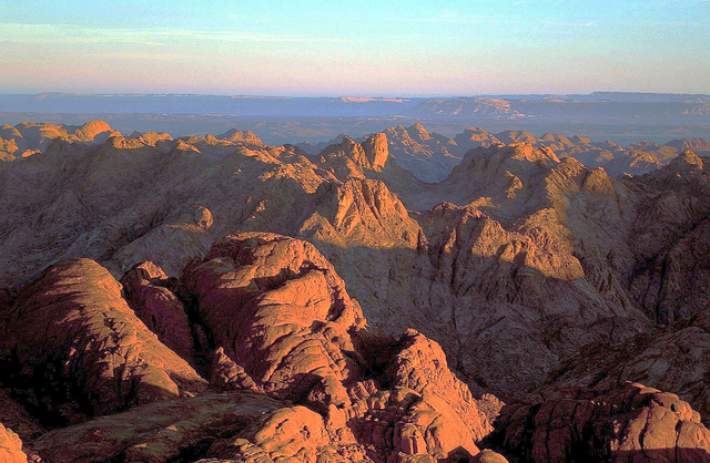Thomas Depenbusch sunrise at gabel mousa