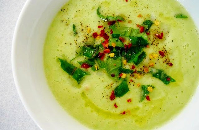 apple-avocado-soup_23464-soup-640x420