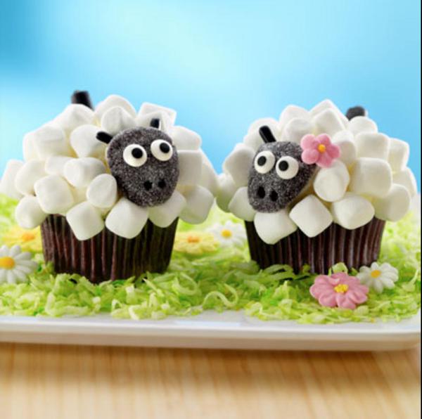 Sheep Cupcakes | Crazy Adventures in Parenting