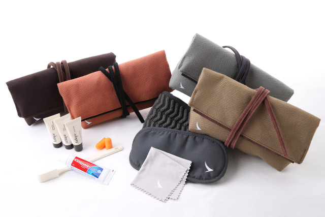 cathay pacific amenity