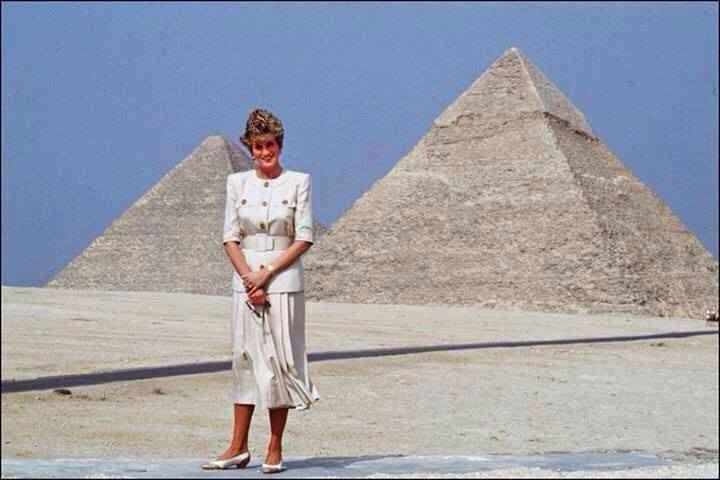 #ThisIsEgypt: 17 Famous Celebrities Who Visited the Pyramids of Egypt ...