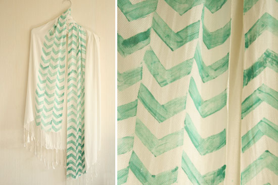 diy-chevron-stamped-scarve-2