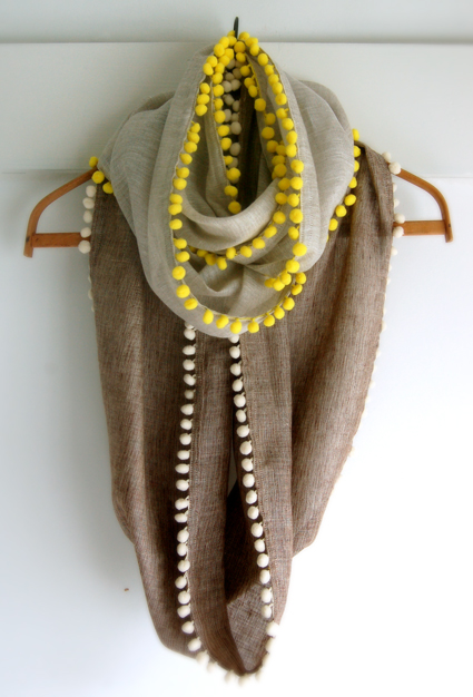 pom-pom-cowls-1-425