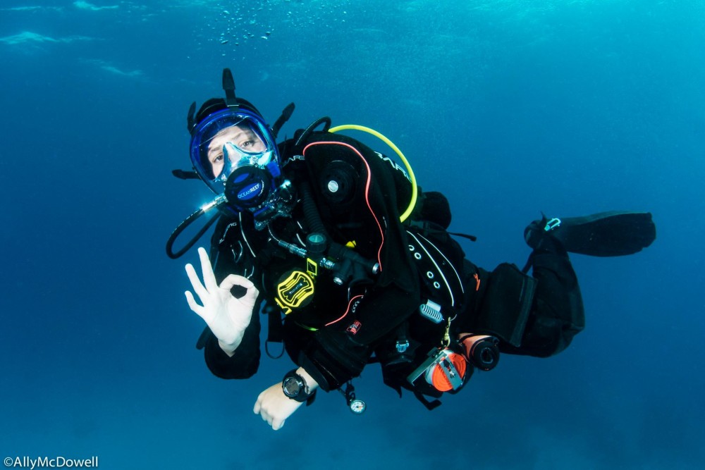 #ScoopHero2015: Indigo Bolandrini, the Youngest Scuba Diver in the ...