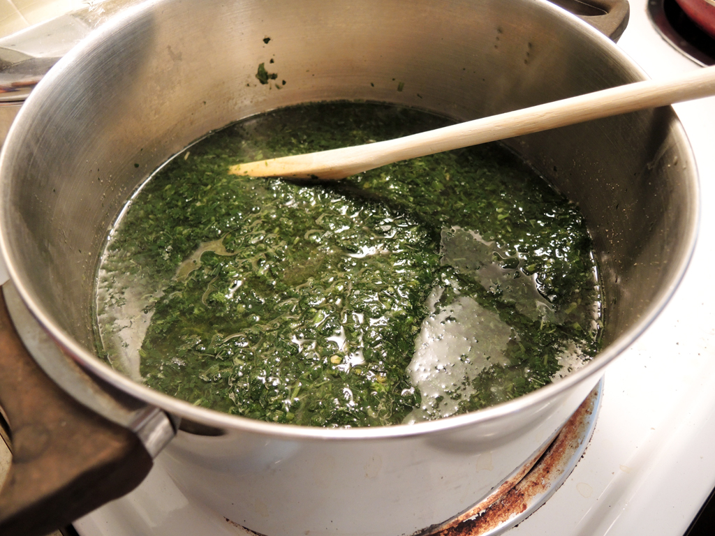 molokhia-melting-in-the-pot