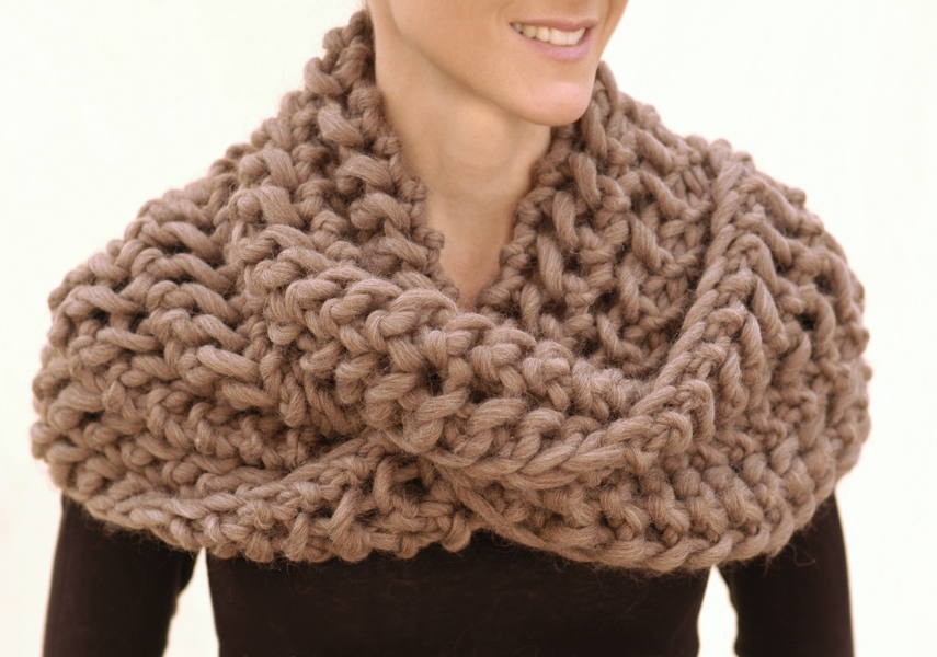 infinity-chunky-diy-scarf