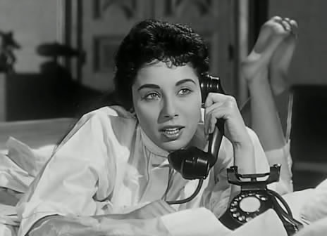 فيلم-الوسادة-الخالية-6