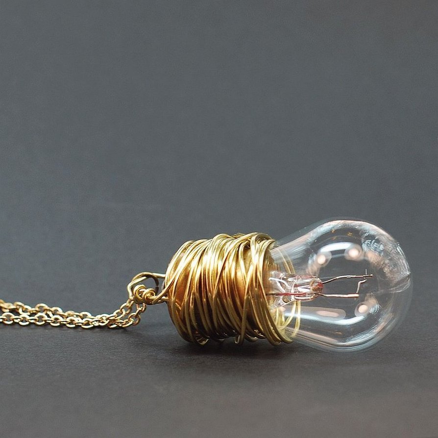 steampunk_necklace_brass_light_bulb_by_tanith_rohe-d4tg3o5