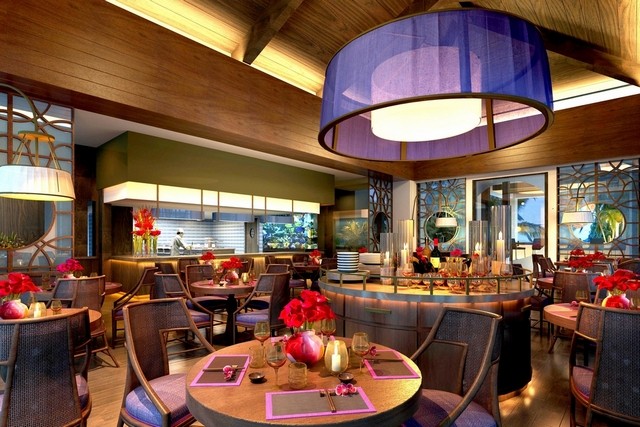 Suq Four Seasons Resort