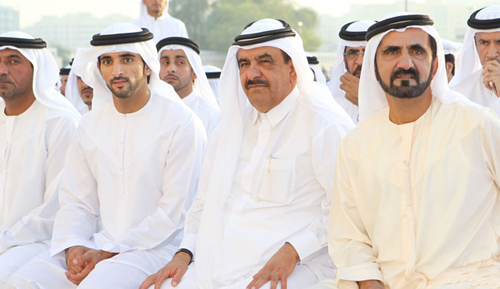 VIDEO: Sheikh Mohammed and His Two Sons Perform Eid Prayers in Dubai's ...