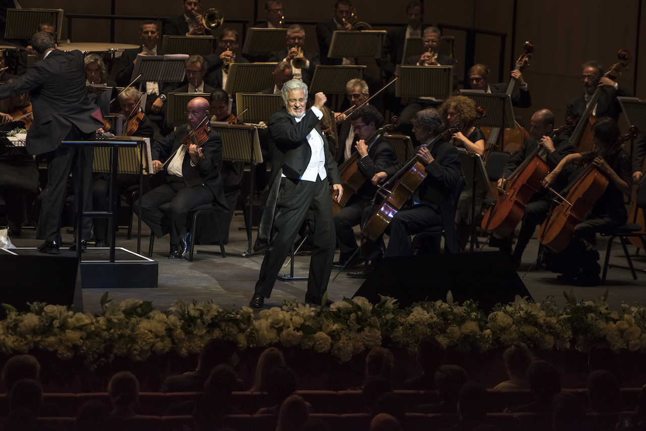 Испанский тенор 8 букв сканворд. Dubai Opera Orchestra. Дубай опера. Emin Live at Dubai Opera.