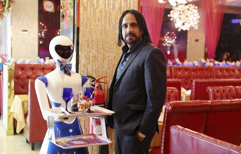 Ruby The Robot: a Dubai Waitress from a Movie You'll Definitely Fall in Love With! - Scoop Empire