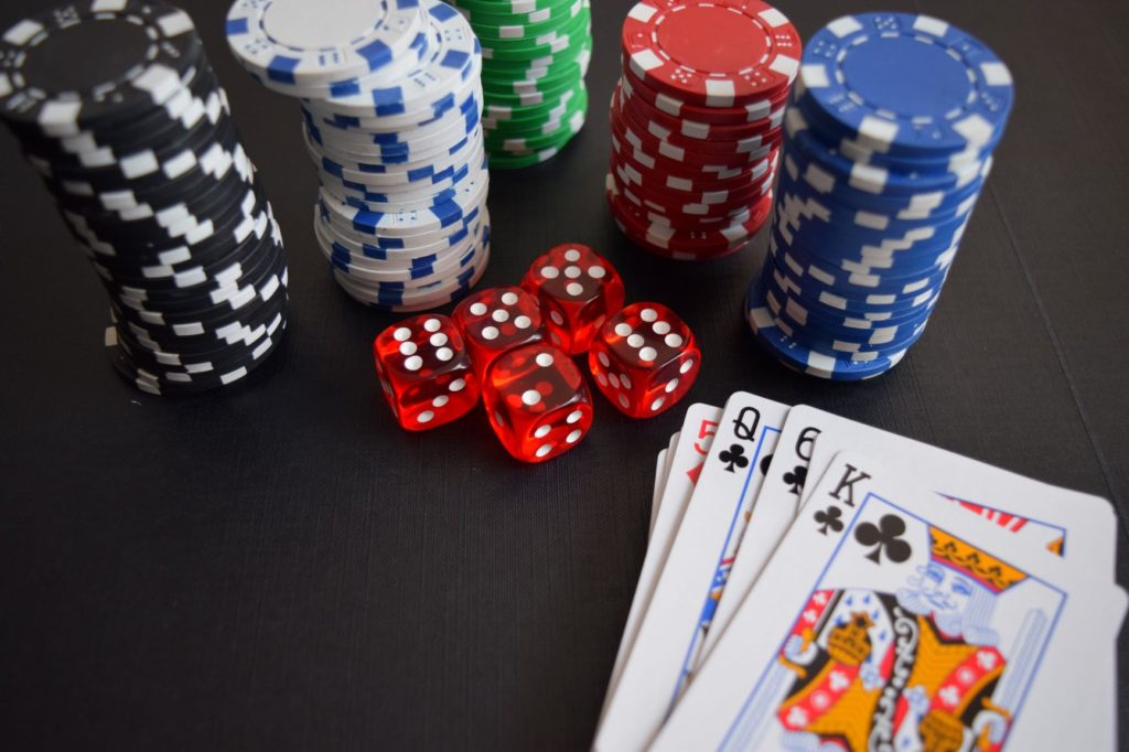 Top 6 Reasons Why You Must Play Poker Online - Scoop Empire