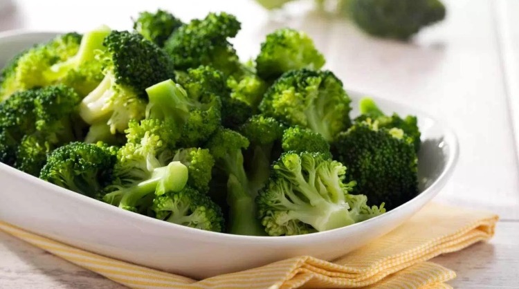 Nutritious veggies like spinach and broccoli