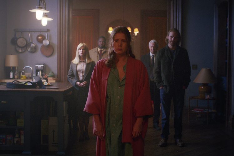 The-Woman-in-the-Window_trailer_screenshot-03