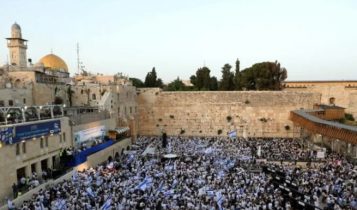 Six Things Men Do That Drive Women Crazy - Scoop Empire