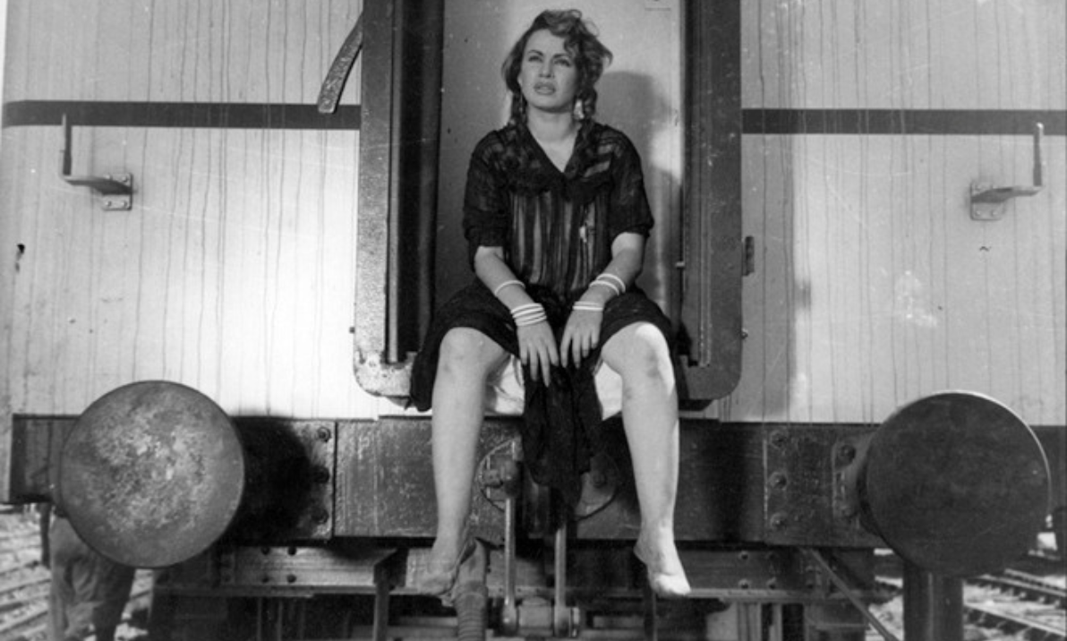 Fashion Flashback Arab Stars’ Looks Through The Ages