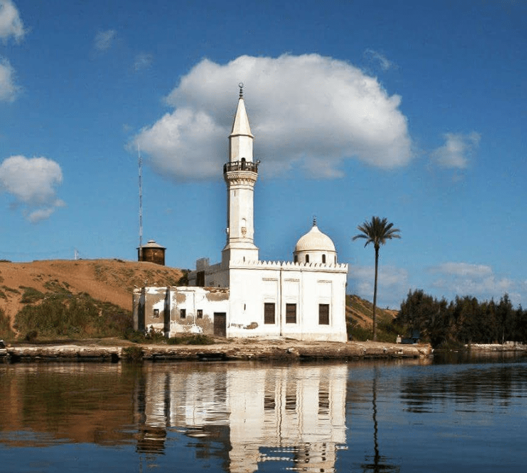 Abu Mandour Mosque: Where History Meets Mystery on the Nile