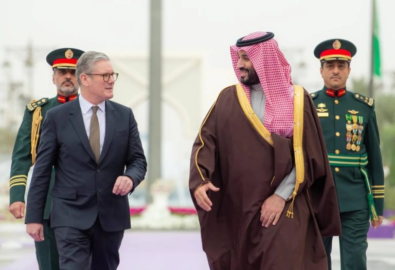UK PM Keir Starmer Heads to Gulf to Discuss Strait of Hormuz Reopening UK PM Keir Starmer Heads to Gulf to Discuss Strait of Hormuz Reopening