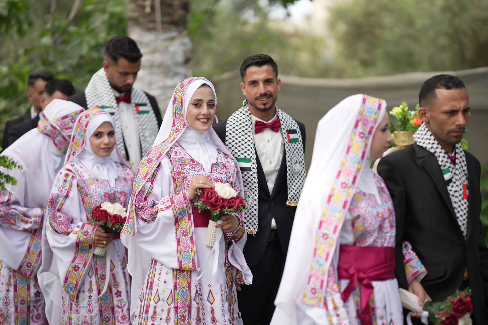 UAE Organizes Mass Wedding for 300 Palestinian Couples in Gaza