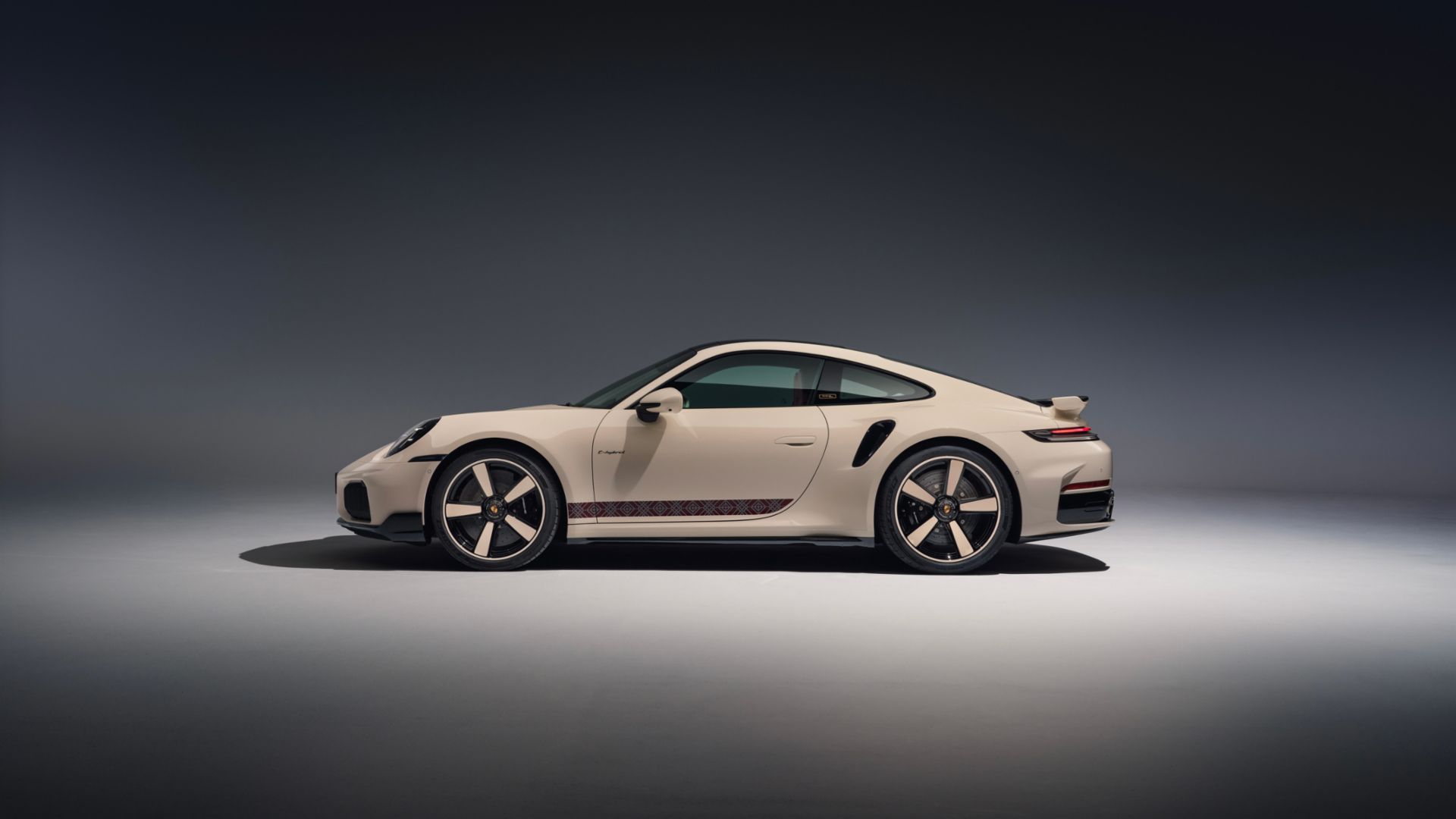 Porsche Unveils Limited Sadu Edition to Celebrate 70 Years in Kuwait